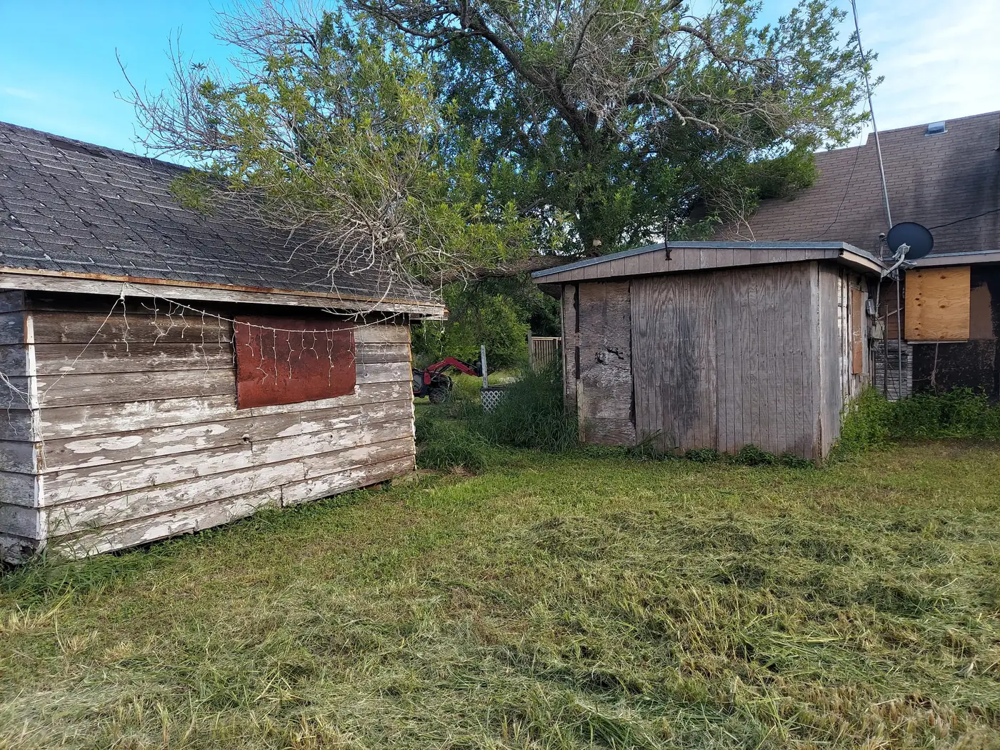Rural lot cleared between outbuildings — Ingleside