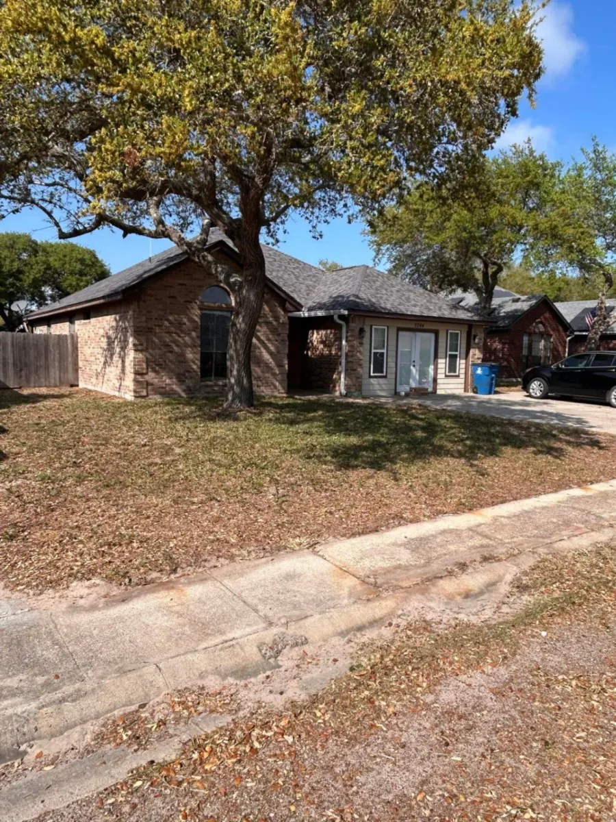 Crosscut Lawn Service — commercial property maintenance